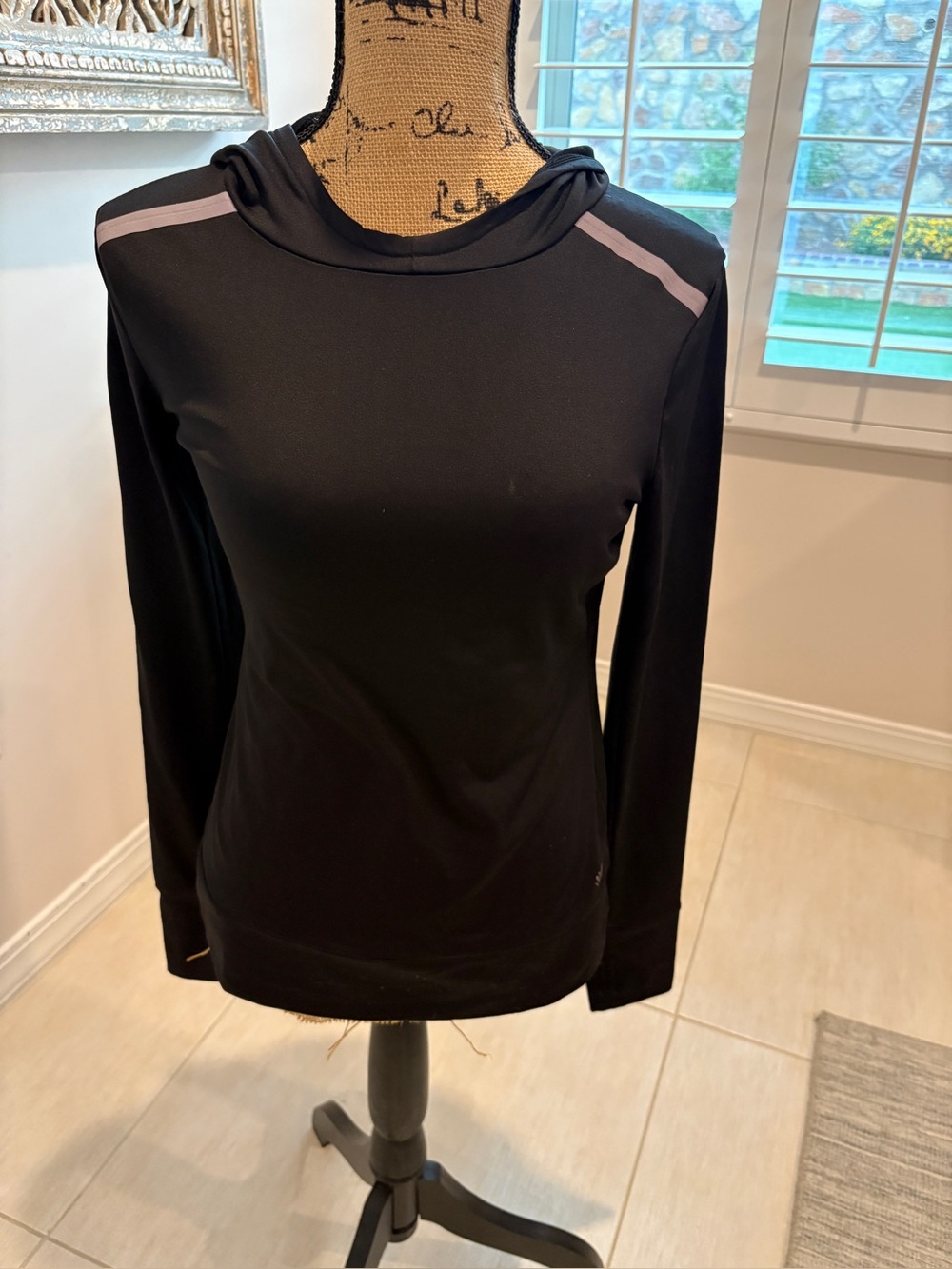 Forever 21 Black Women's Pullover Sweatshirt Hoodie